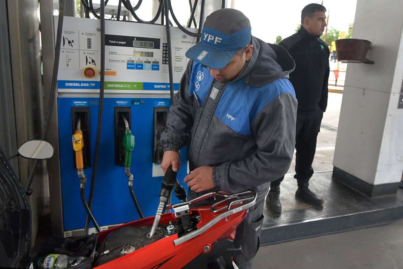 Un día después de las elecciones, YPF aumentó la nafta: cuáles son los nuevos valores
Foto: Orlando Pelichotti