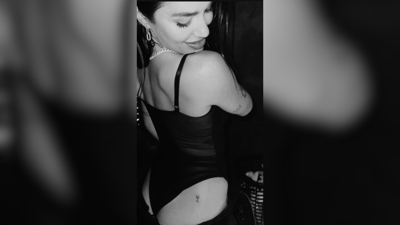 El nuevo tatuaje de Lali.