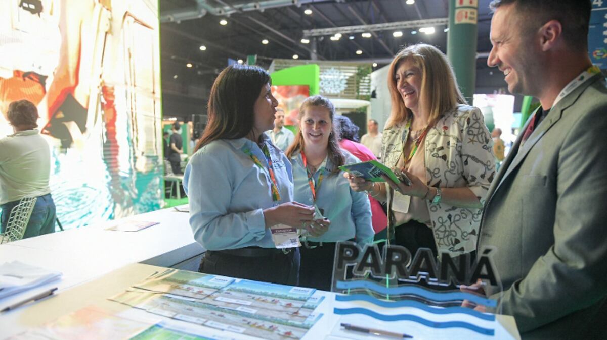 La intendenta Rosario Romero visitó la Feria Internacional de Turismo