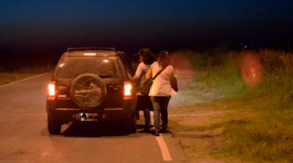 Florencia y Macarena, dos docentes pampeanas que viajan a dedo para dar clases