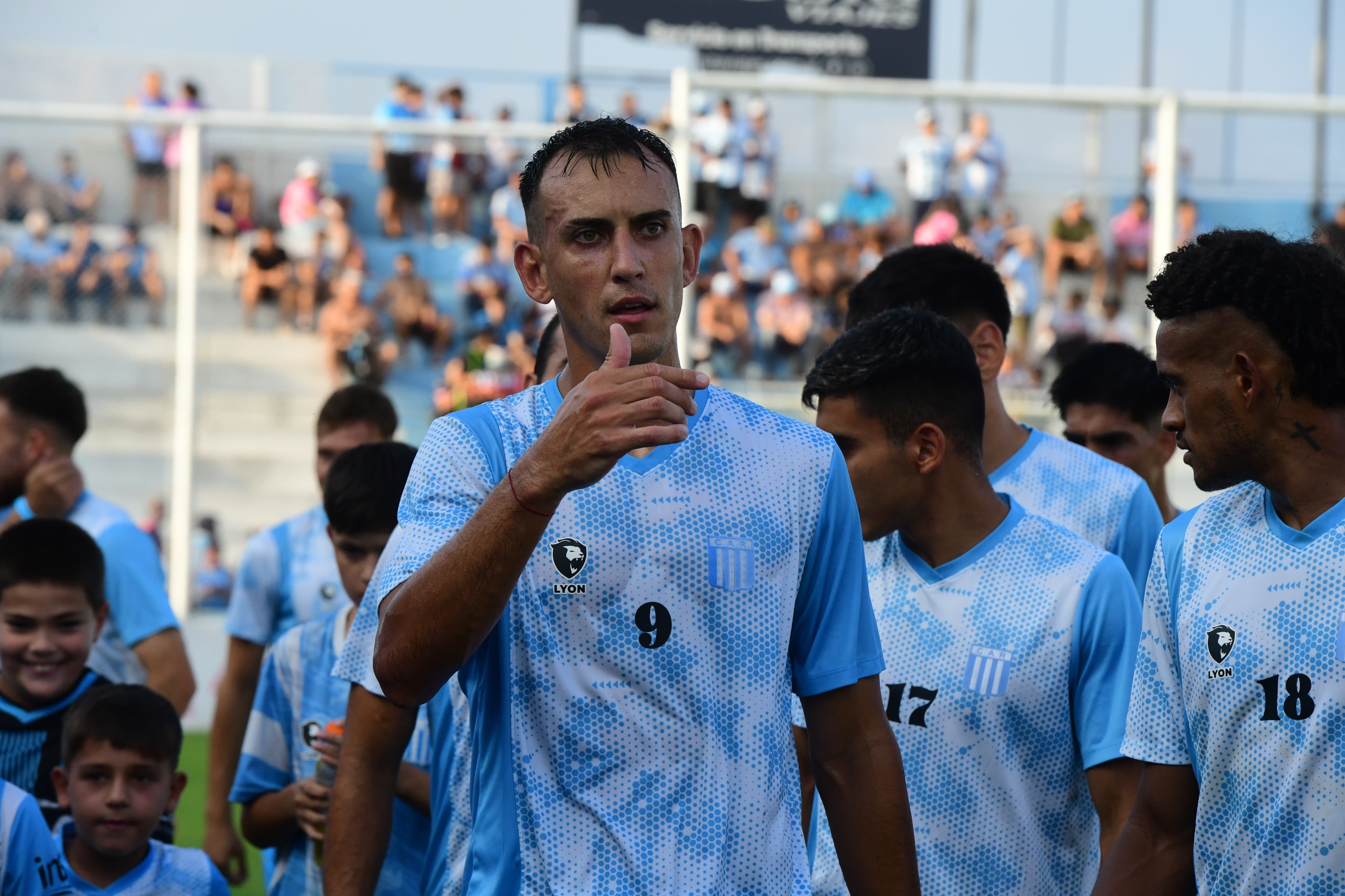 Racing (Cba) vs Agropecuario Argentino. (Christian Luna / La Voz)