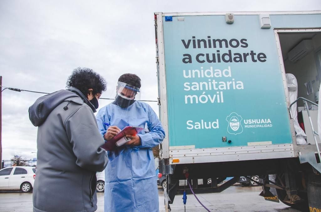 Hisopados masivos lleva adelante la Municipalidad de Ushuaia por los distintos Barrios de la ciudad.