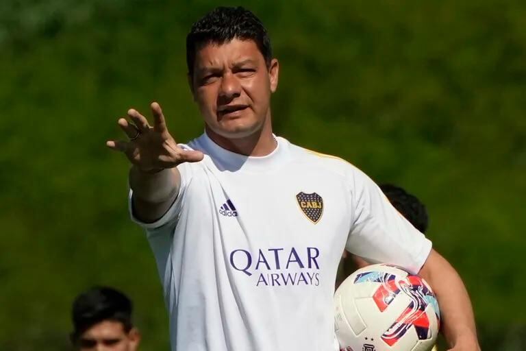 Sebastián Battaglia continúa como DT de Boca.