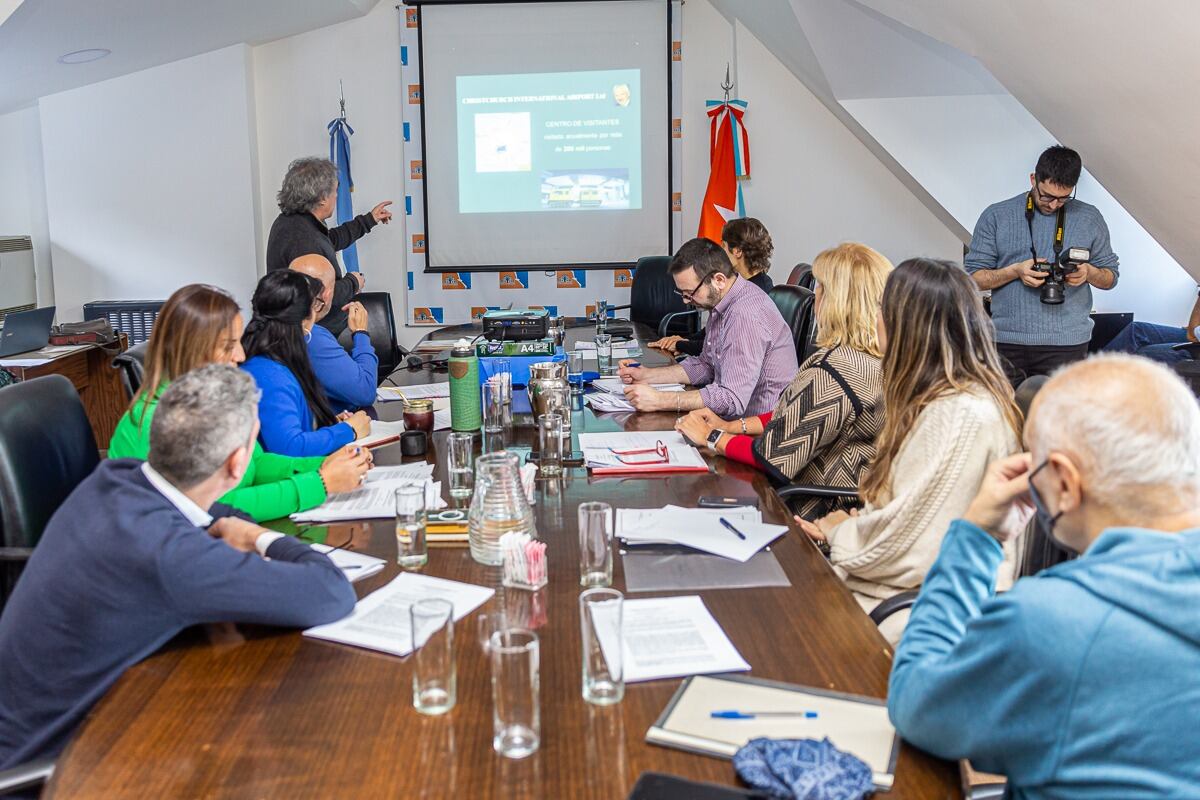 Debatieron por Agencia de Desarrollo y Enlace Antártico y beneficios impositivos.