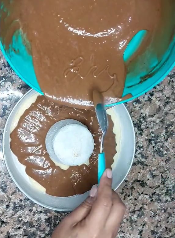 Fácil y rápido: la receta definitiva para preparar una torta marmolada mega rica