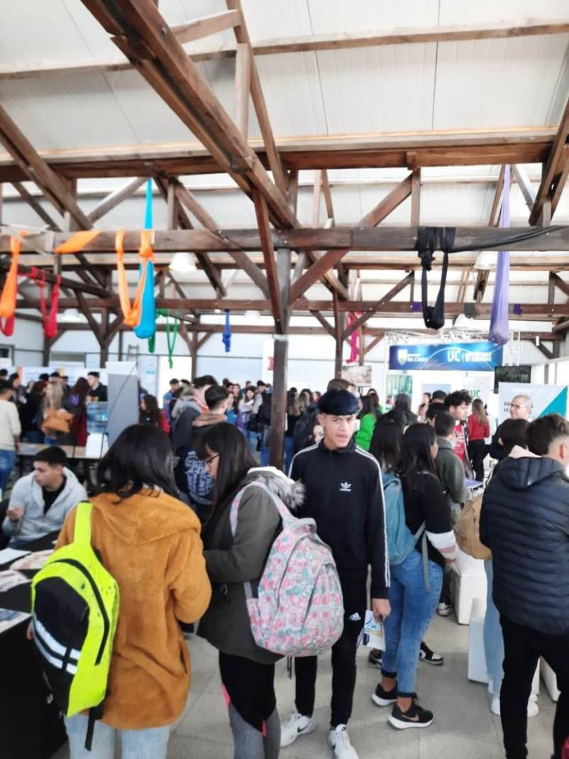 Miles de jóvenes pasaron por la Oferta Educativa en San Rafael.