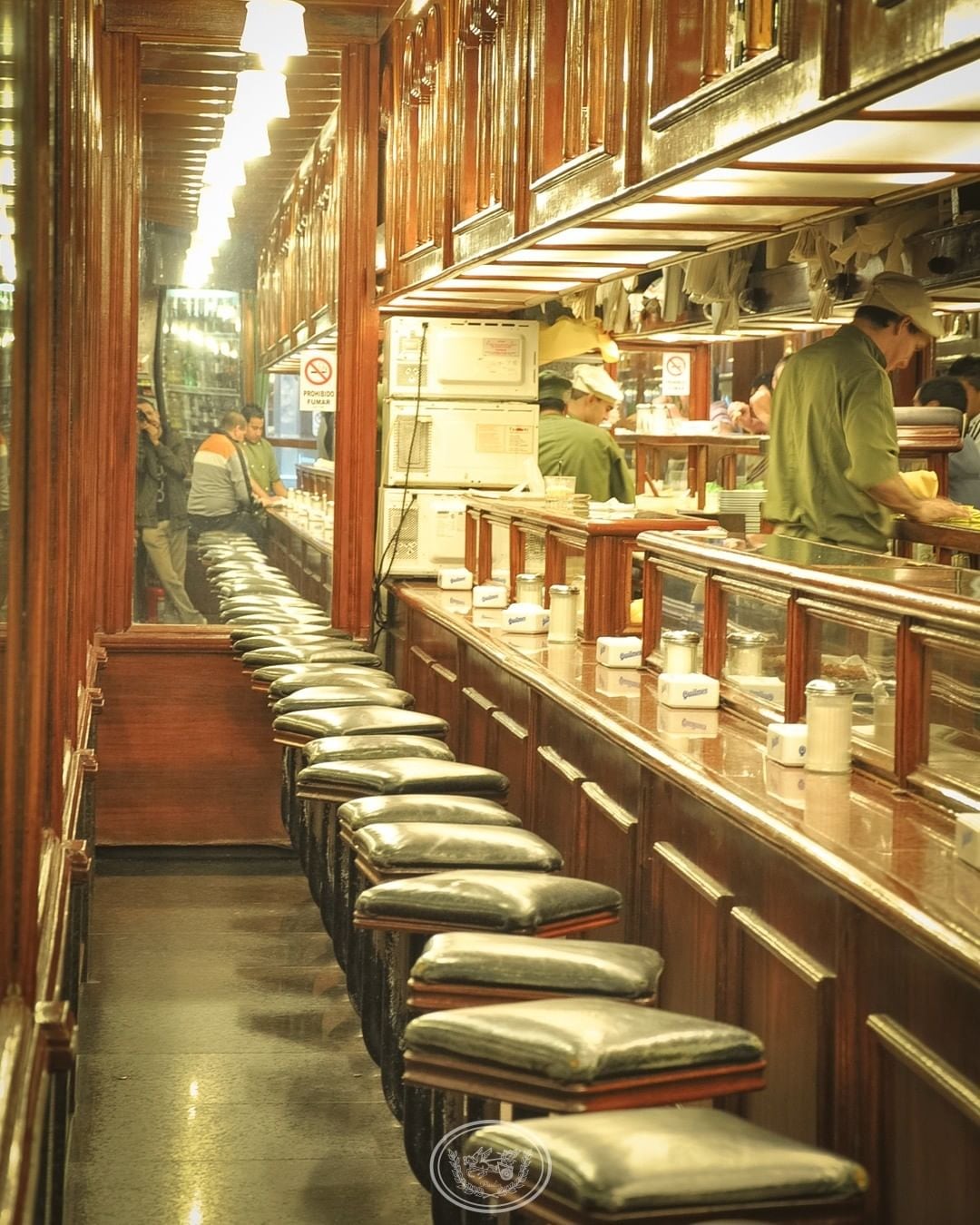 Café Paulín, el bar notable donde se grabó Argentina 1985