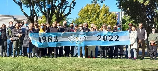 Emotivo acto en Pujato en reconocimiento a nuestros héroes de Malvinas