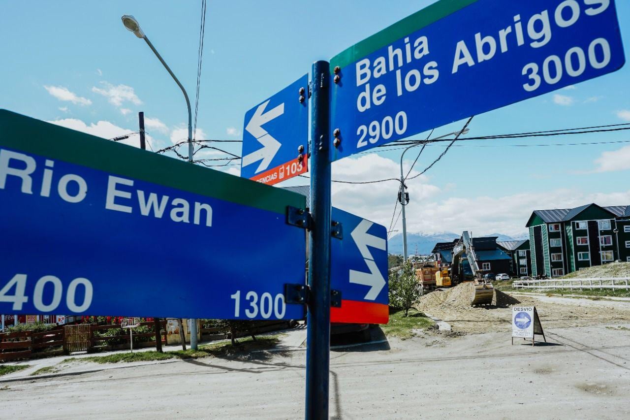 Comenzaron los trabajos para la pavimentación de calles en el barrio Pipo.