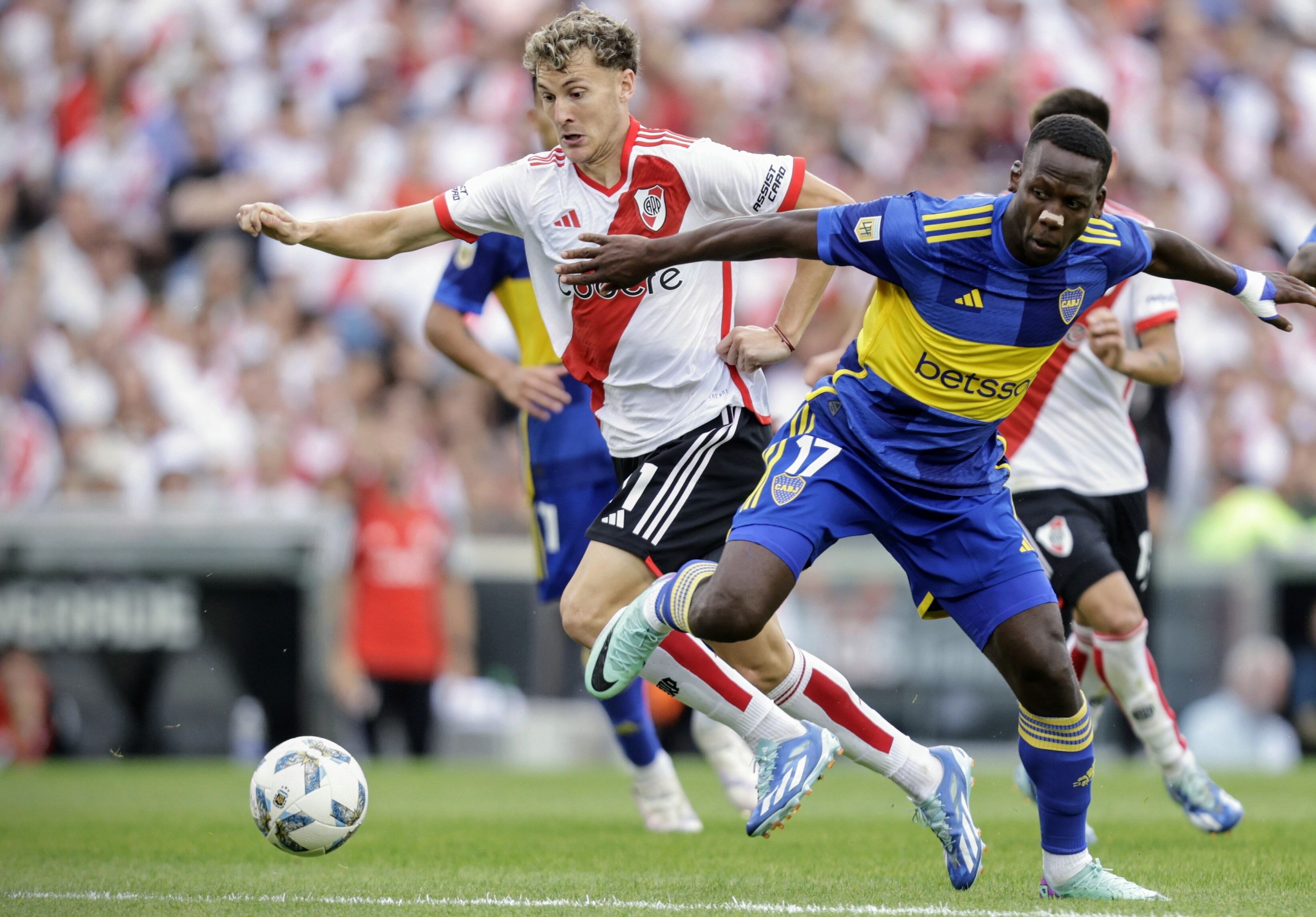 River y Boca empataron 1-1 en el Monumental de Núñez por la Copa de la Liga Profesional. (Fotobaires)