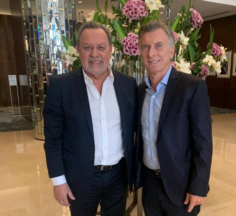 Gustavo Santos se reunió con el expresidente Mauricio Macri.