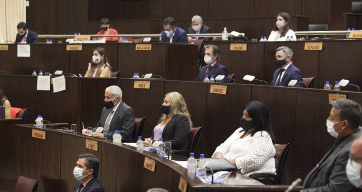 Diputados de Neuquén recibieron un polémico aumento de más de $70.000