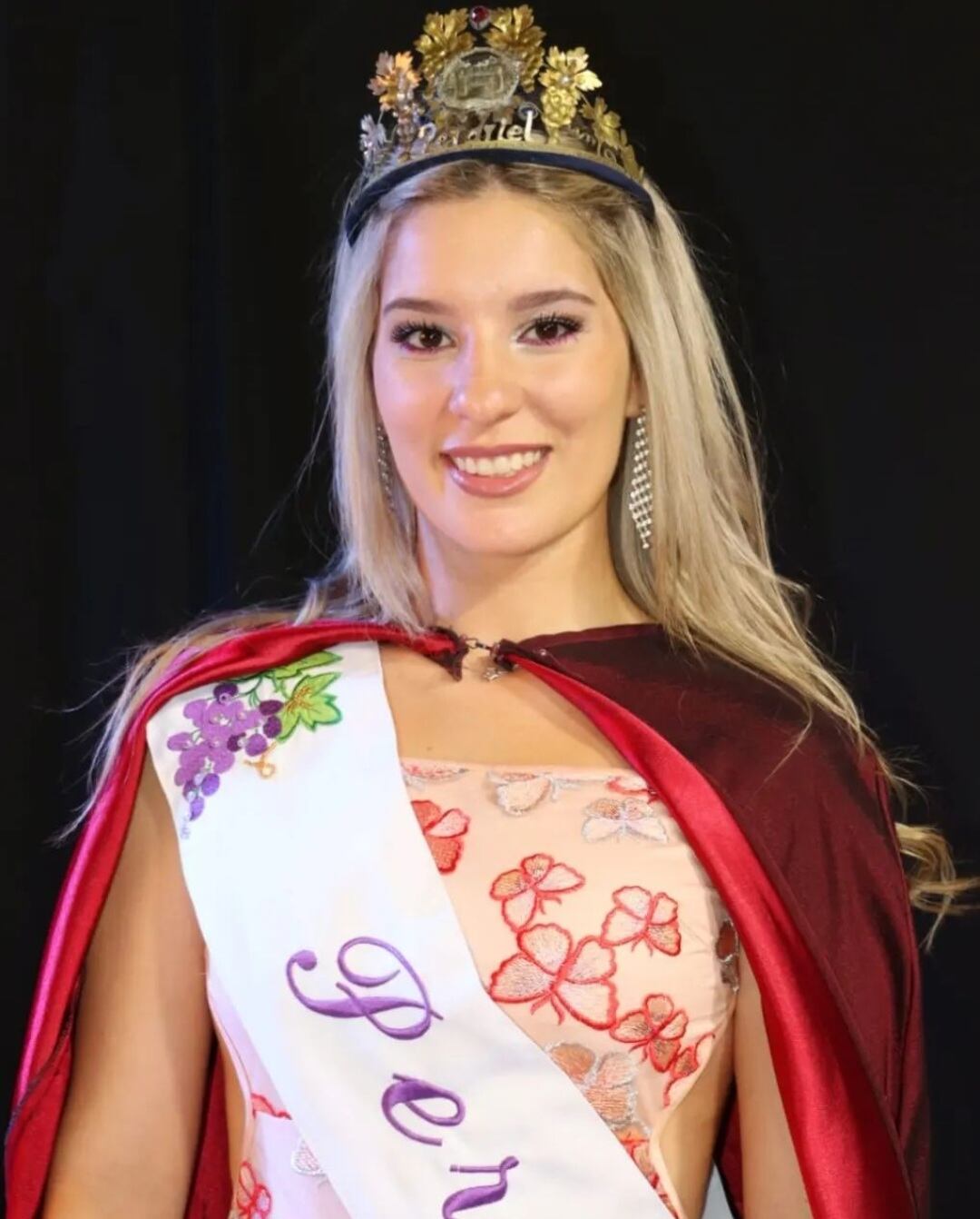 Florencia Estefanía Bolcato, reina del distrito de Pedriel.