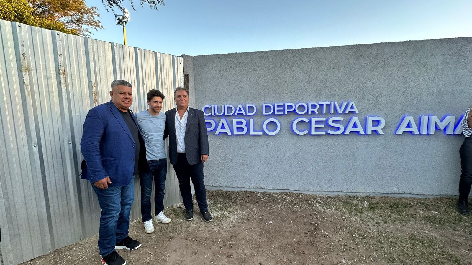 Pablo Aimar y el homenaje en Río Cuarto. (Prensa Estudiantes).