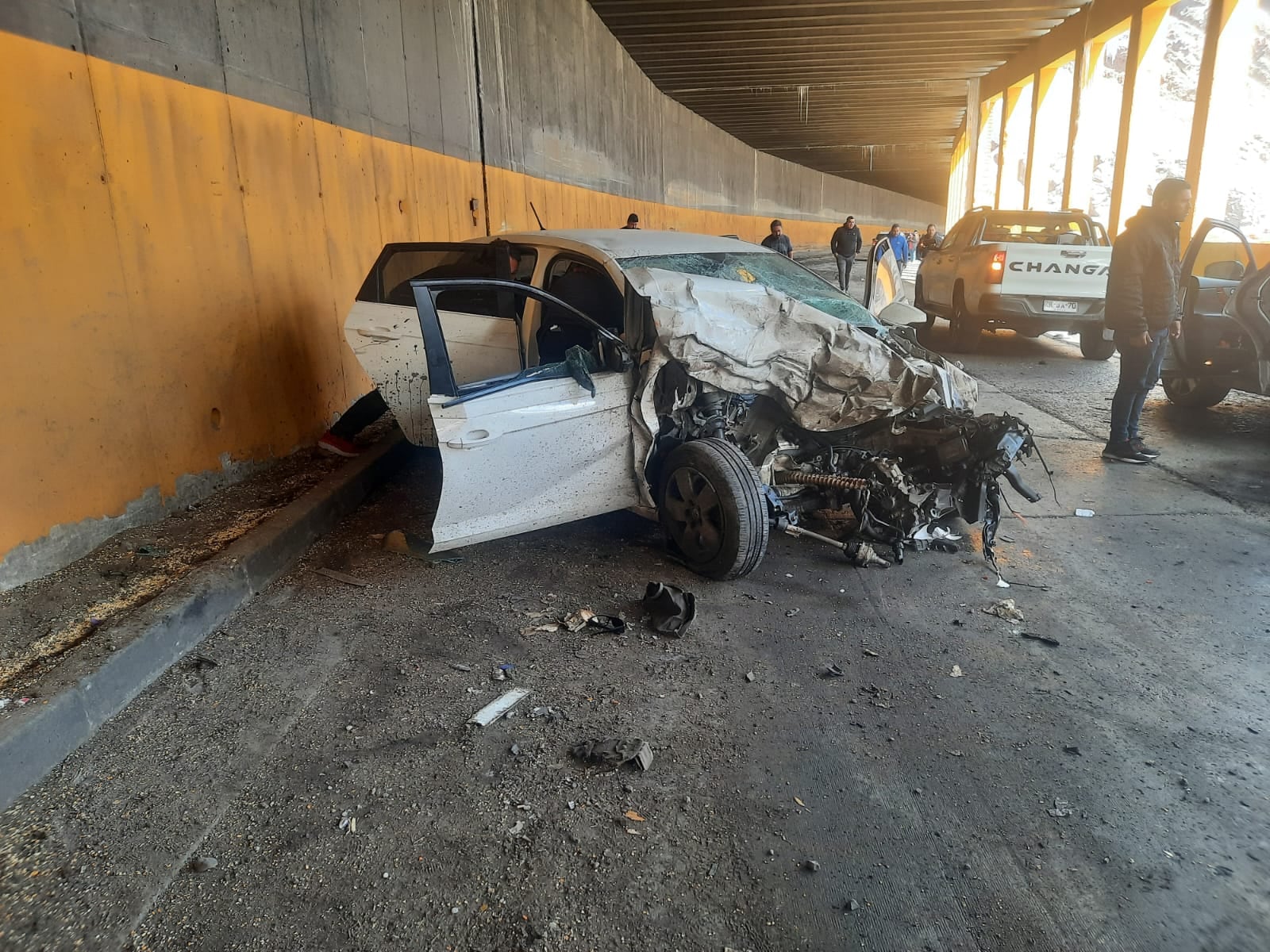 Un camión y varios vehículos protagonizaron un choque en Punta de Vacas y el tránsito se vio afectado. Fotos: Osvaldo Valle.