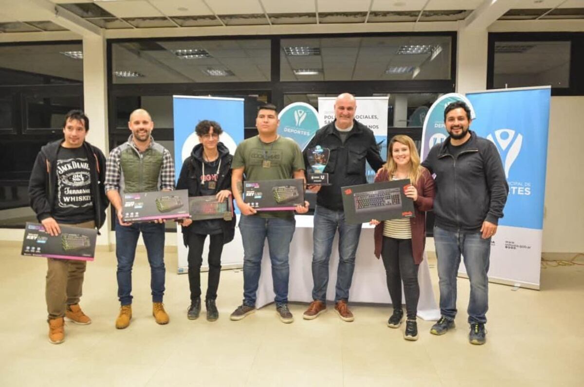 Se realizó la entrega de premios a los ganadores del Torneo ÍGNEO “Copa Newsan”
