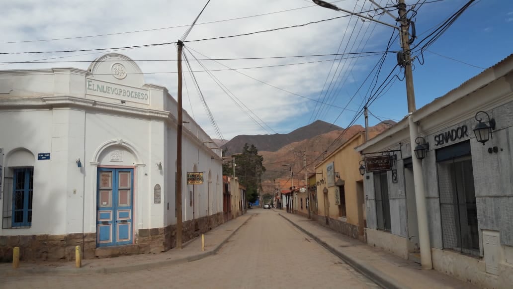 La tranquilidad de las calles tilcareñas, en la mañana del 1 de enero de 2023.