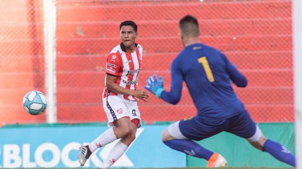 Martín Pino le ganó el lugar a Gonzalo Castillejos y será el referente de área de la Gloria.