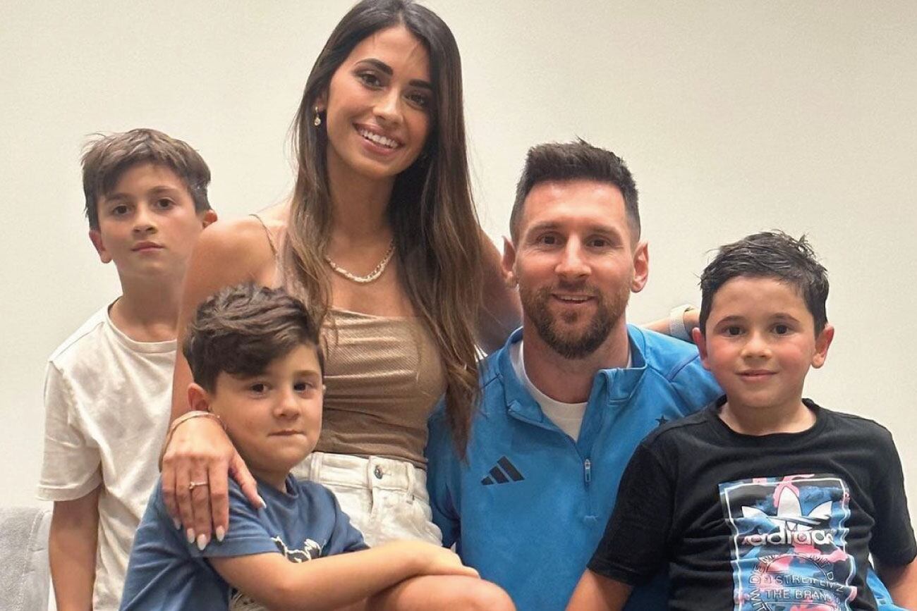 Messi, Anto y los tres pequeños. (Instagram Antonela Roccuzzo)