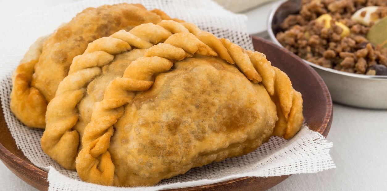 Las exquisitas empanadas de carne son perfectas para comerlas en el Día de la Bandera.