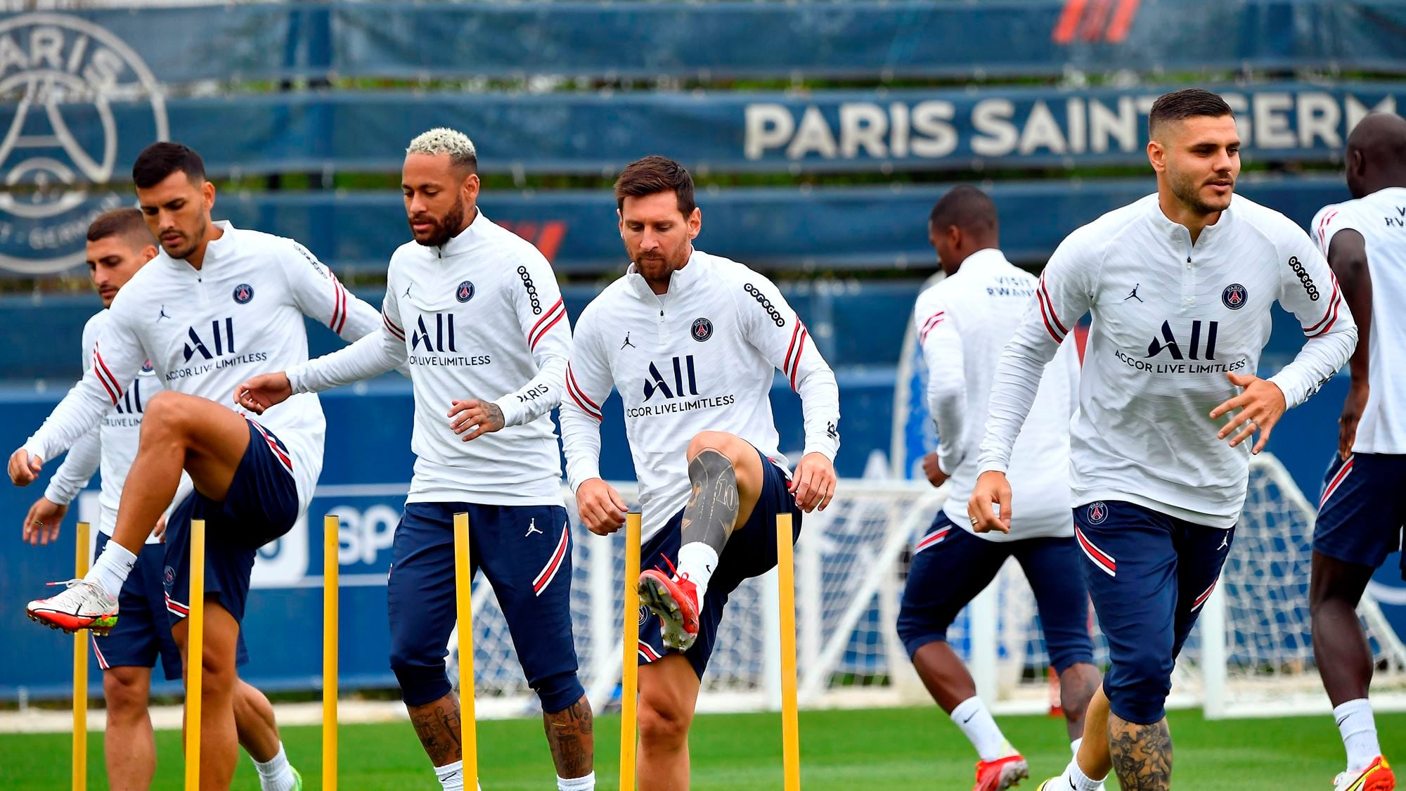 Lionel Messi y una alarma en su debut con PSG: más protecciones en el estadio.