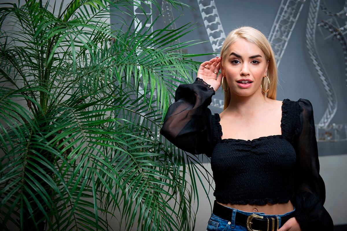 Lali Espósito cambió de década y lo festejó a lo grande