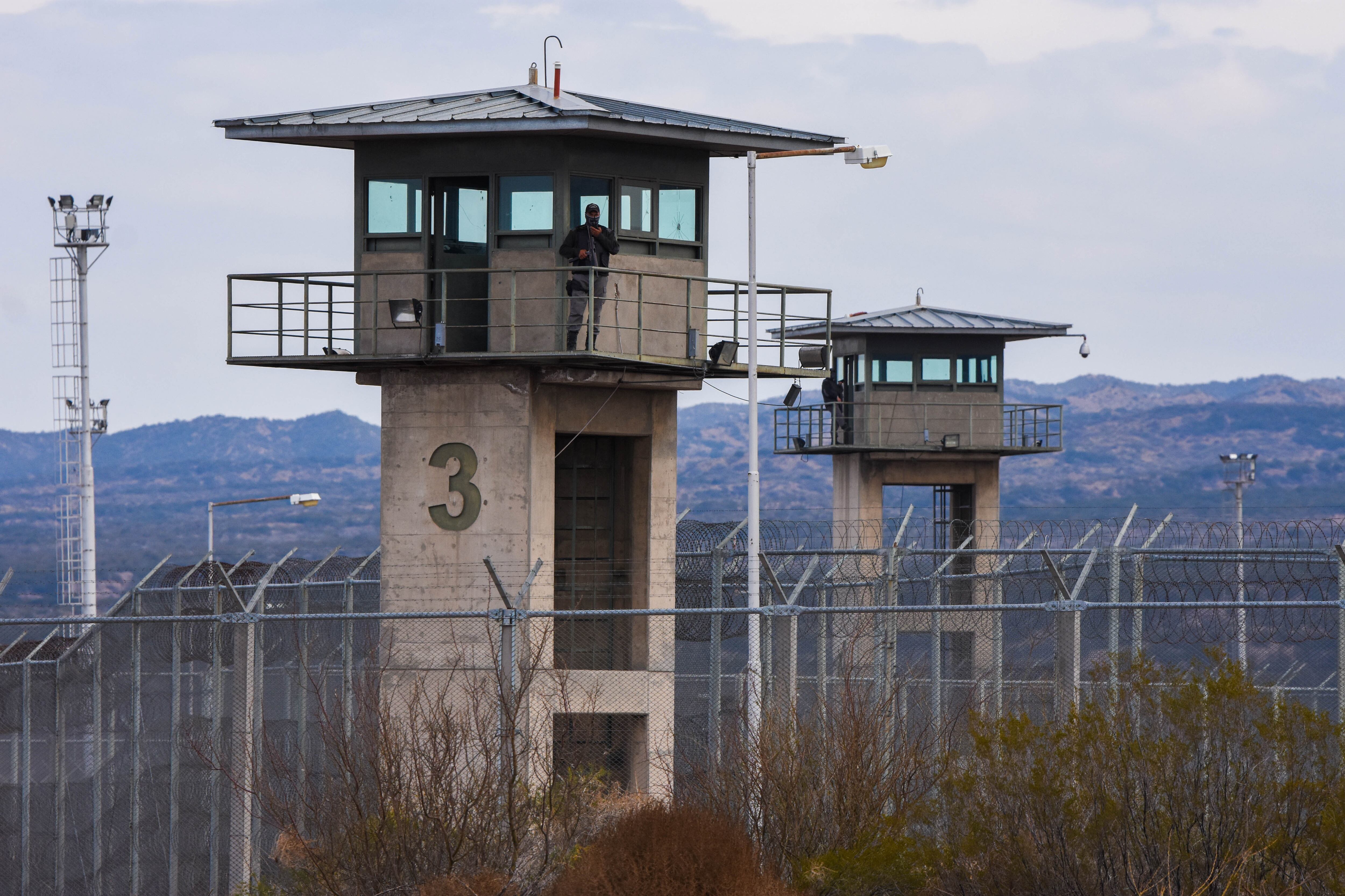 Almafuerte, torre de vigilancia de la Penitenciaria  de Mendoza que se encuentra en Cacheuta.