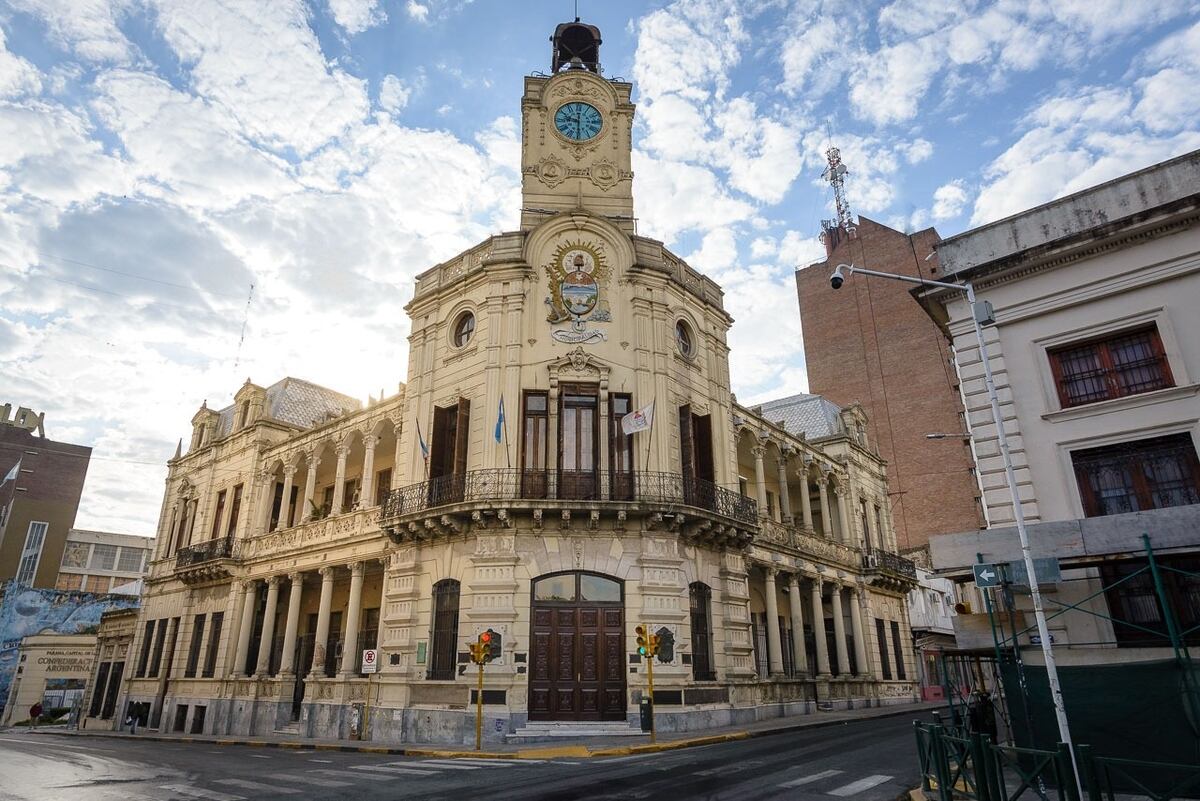 Se implementará el estacionamiento medido en el centro de Paraná