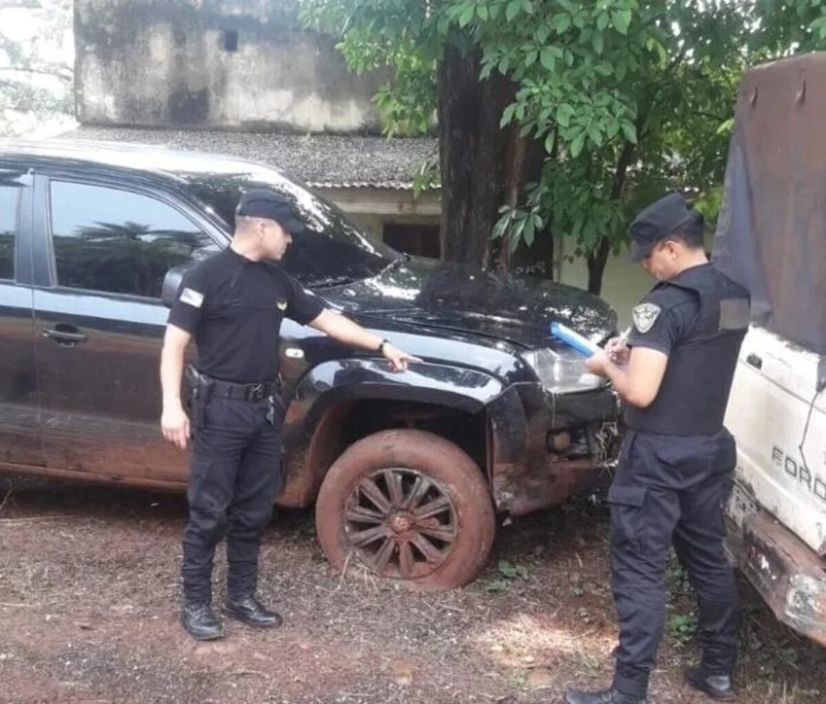 Hallan camioneta robada en Eldorado e investigan el origen del vehículo