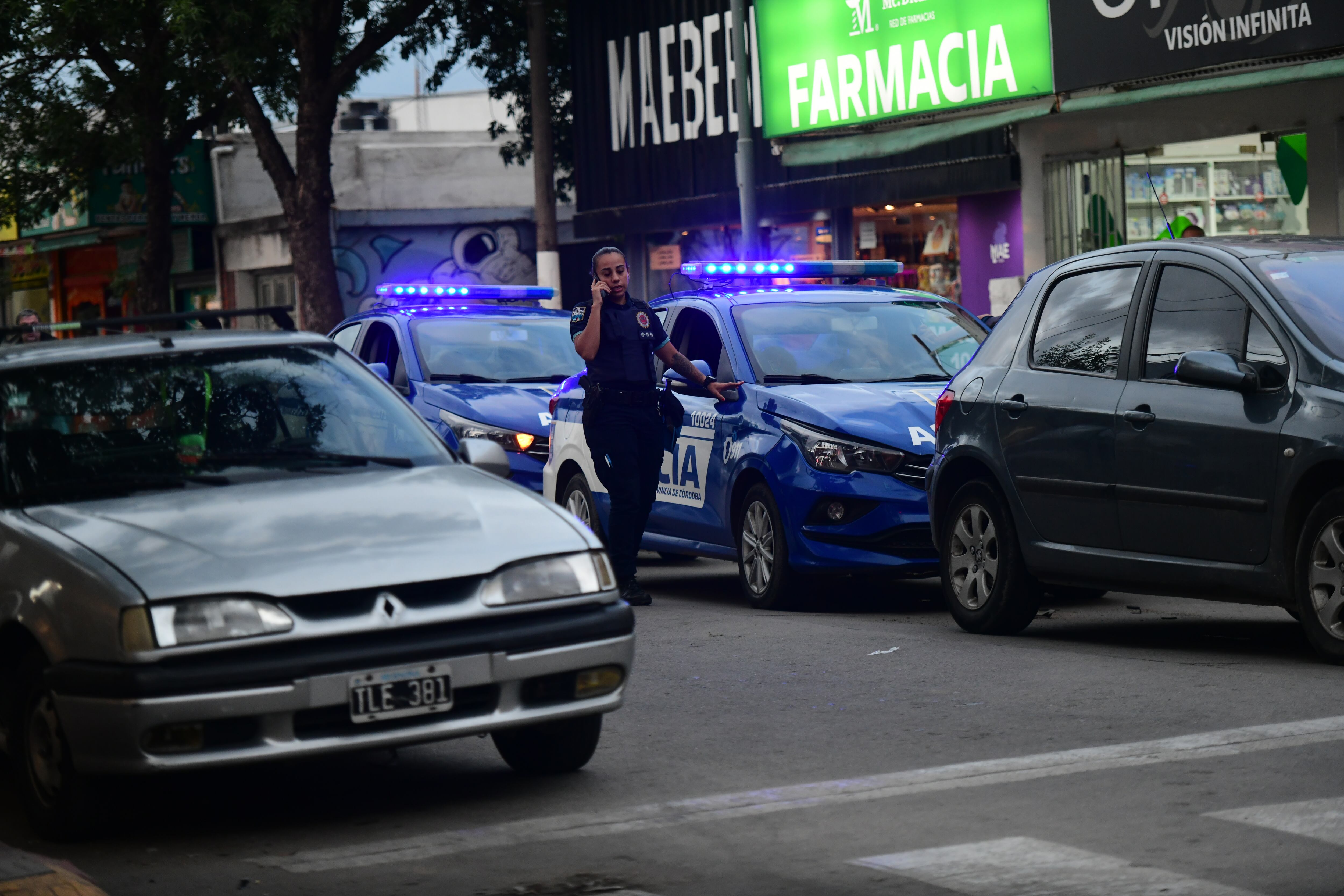 Marcha de familiares y vecinos de Sebastián Villarreal el joven que fue asesinado por motochorros en barrio Yofre Norte