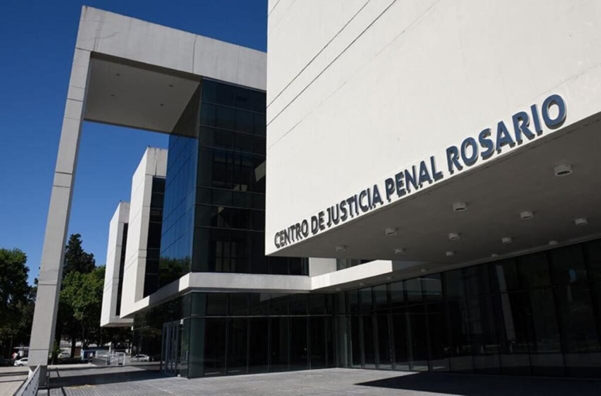 Un forcejeo que casi termina en tragedia: prisión preventiva para el joven que baleó a su exnovia