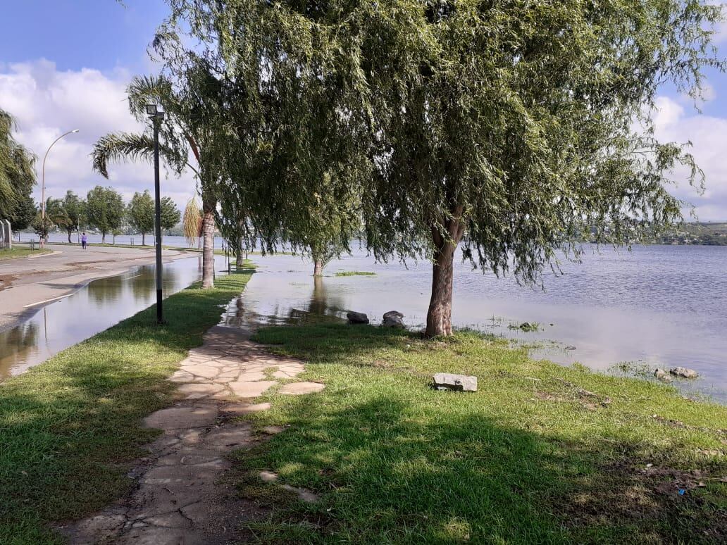 La costanera de Carlos Paz después del temporal.