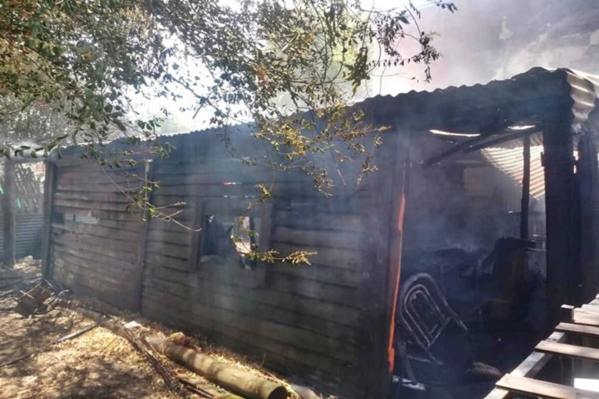 Una bombera luego de actuar en un incendio debió ser internada