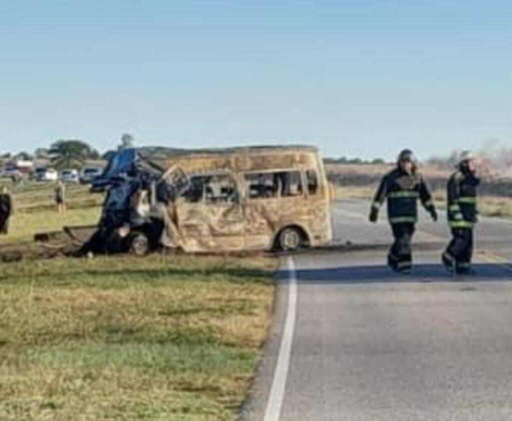 Choque entre Despeñaderos y Monte Ralo. 5 muertos de río tercero y uno de Despeñaderos Ambos vehículos se incendiaron