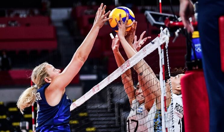 La Selección argentina de Vóley femenino, Las Panteras debutaron en los Juegos Olímpicos ante Estados Unidos. /Reuters.