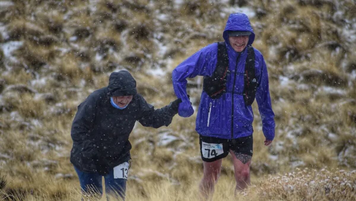 Paulina Serdiuk, con 72 años, cumplió su sueño de correr junto a sus hijos una competencia en Neuquén