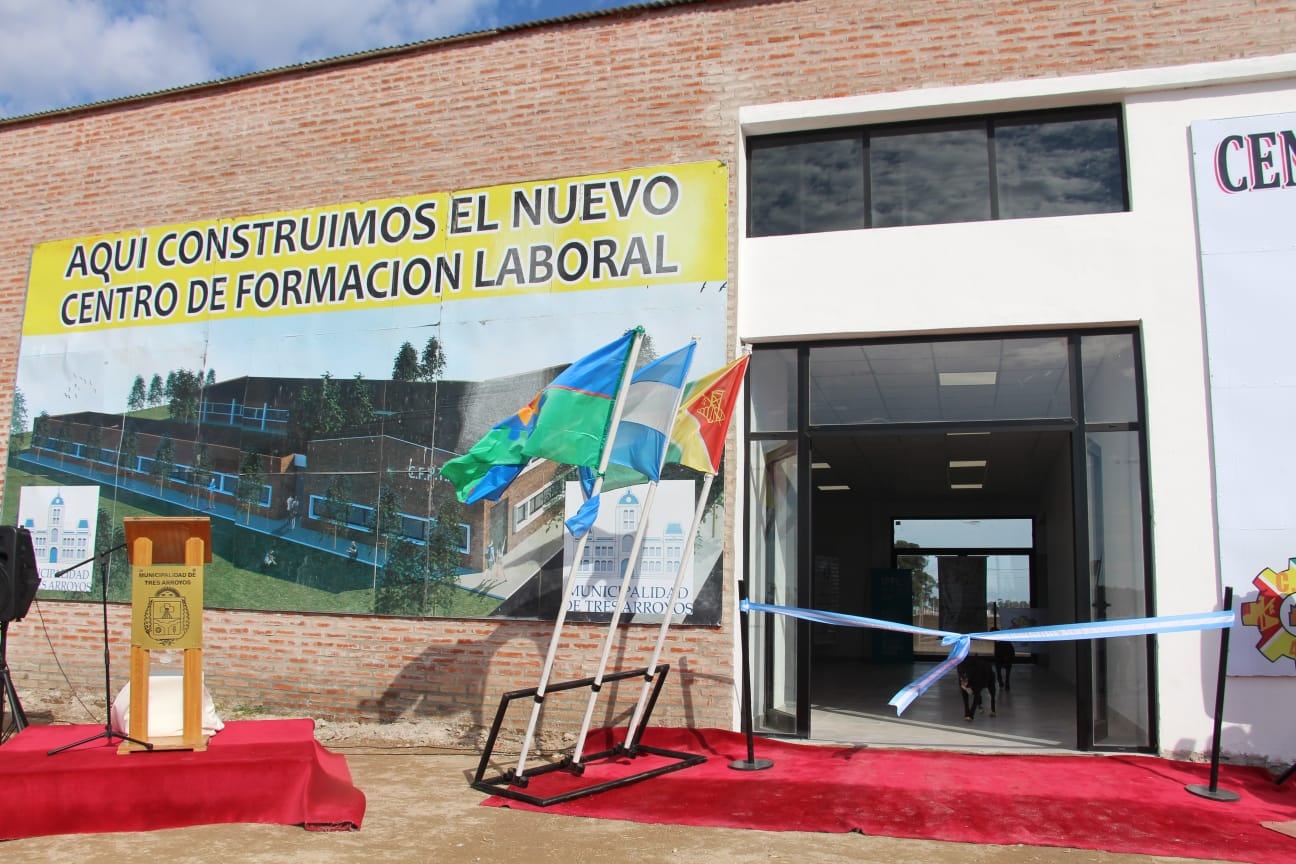 Se inauguraron los talleres del Centro de Formación Laboral en el Polo Educativo