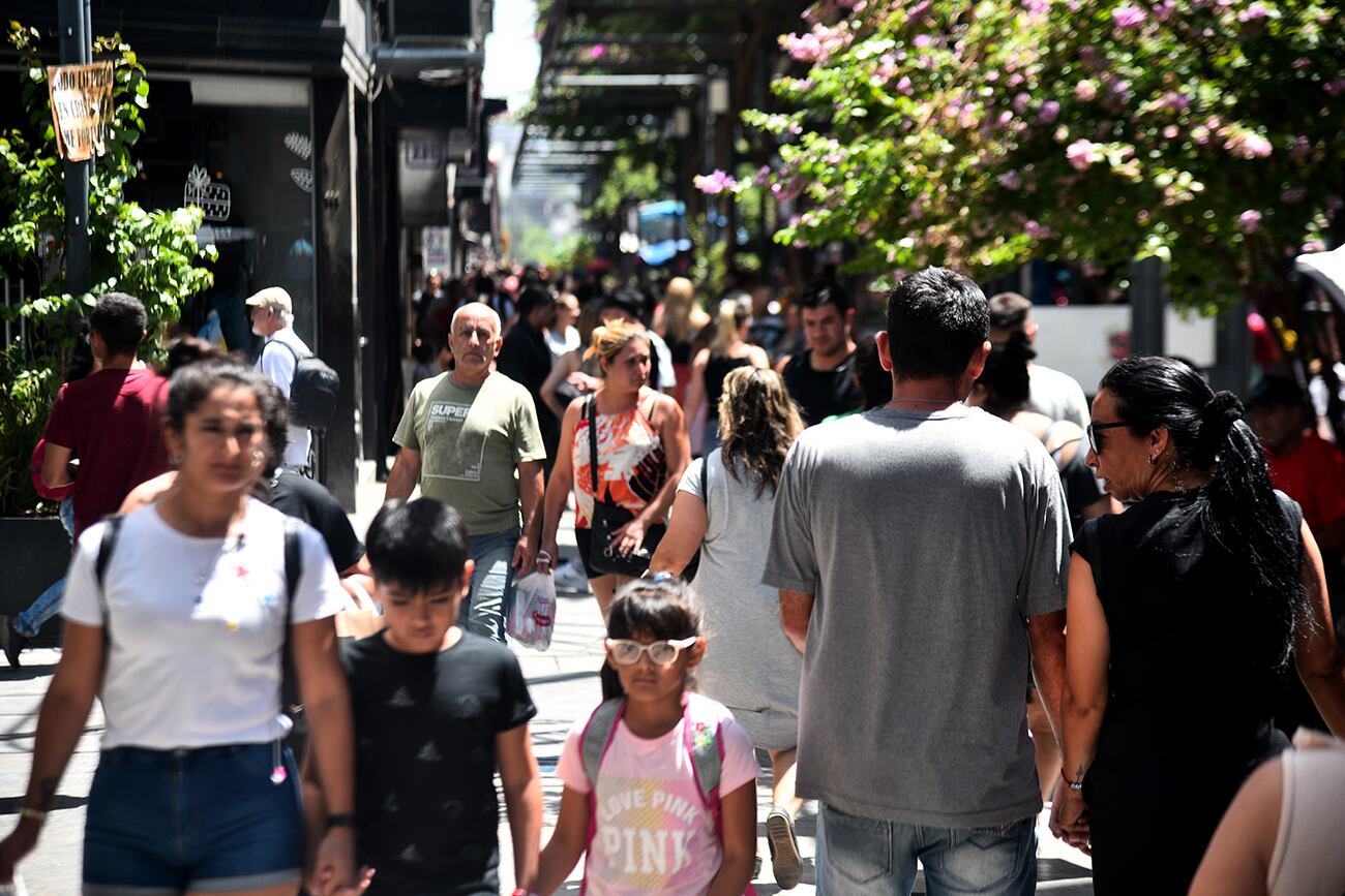 La CCC informó cómo será la actividad comercial en el centro de Córdoba y alrededores. 