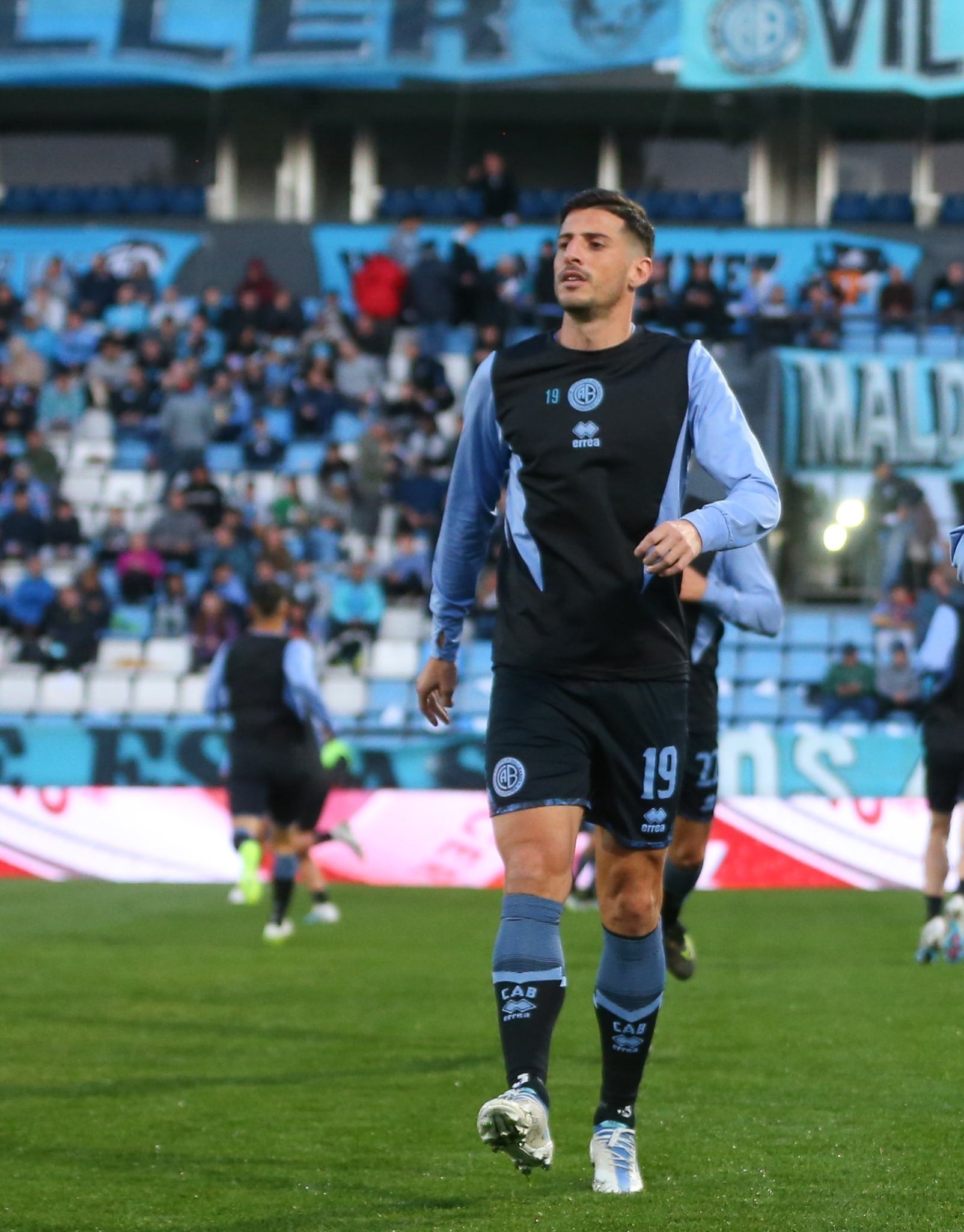 Pablo Chavarría ingresó sobre el final y cumplió su sueño de jugar con la B en Primera División (Prensa Belgrano)