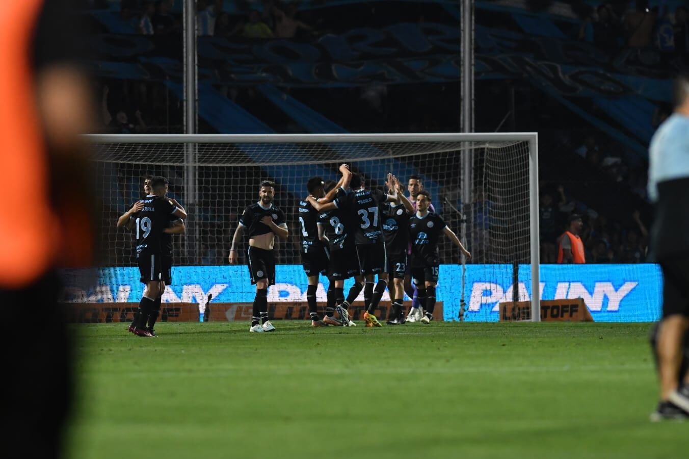 Belgrano venció a Boca por la Liga Profesional en el Gigante de Alberdi. (Facundo Luque / La Voz)