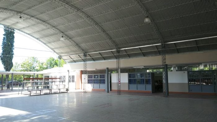 El playón deportivo a nuevo en la escuela Guillén en Real del Padre. 