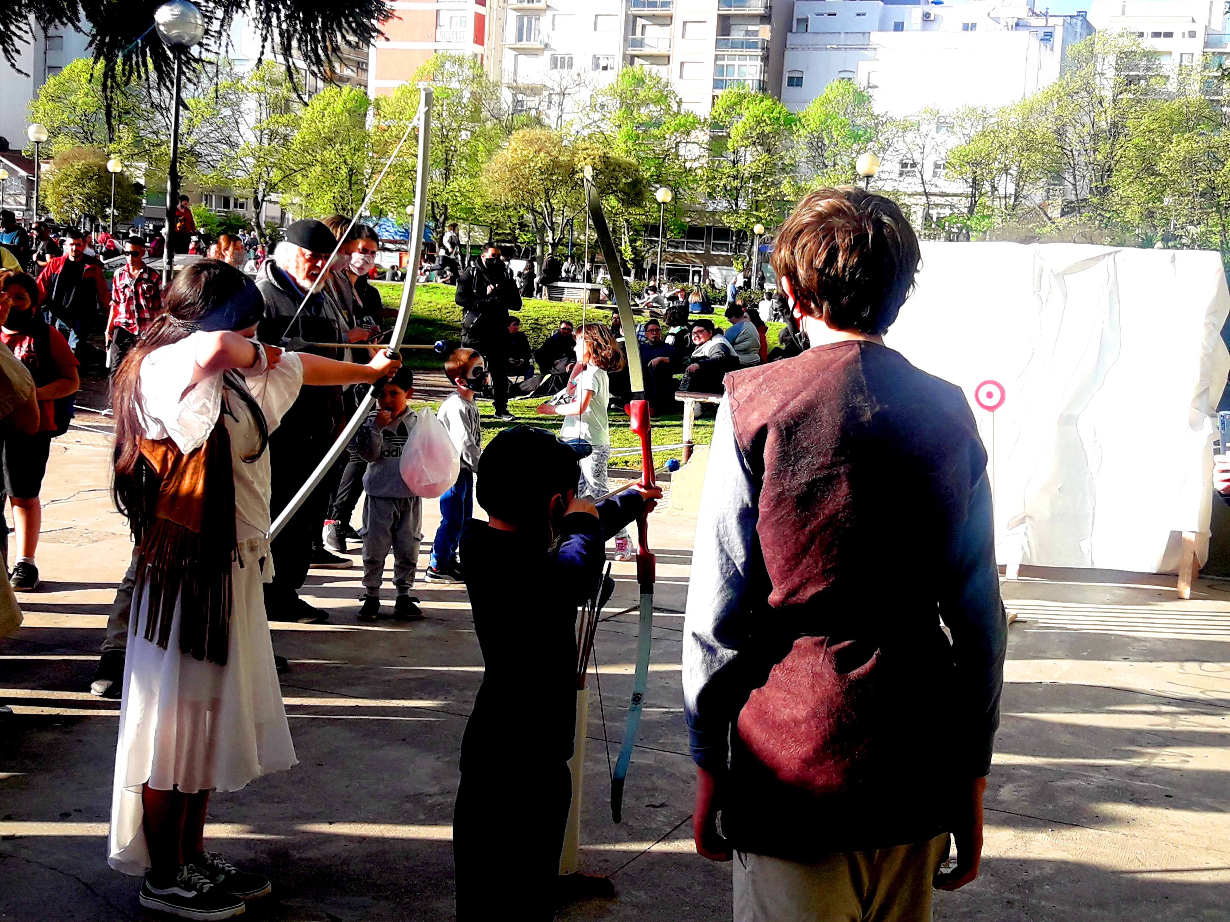 Primer club de combate medieval de la ciudad organizó un evento que recreó escenas de una tradición que lleva 800 años.