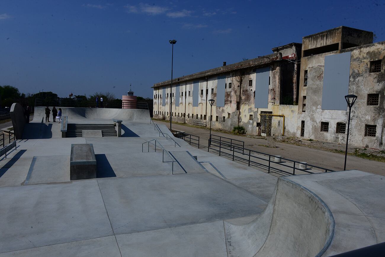 Recorrida por la ex Penitenciaría Cárcel de barrio San Martín. Avence de las Obras de parquización. (José Gabriel Hernández / La Voz)