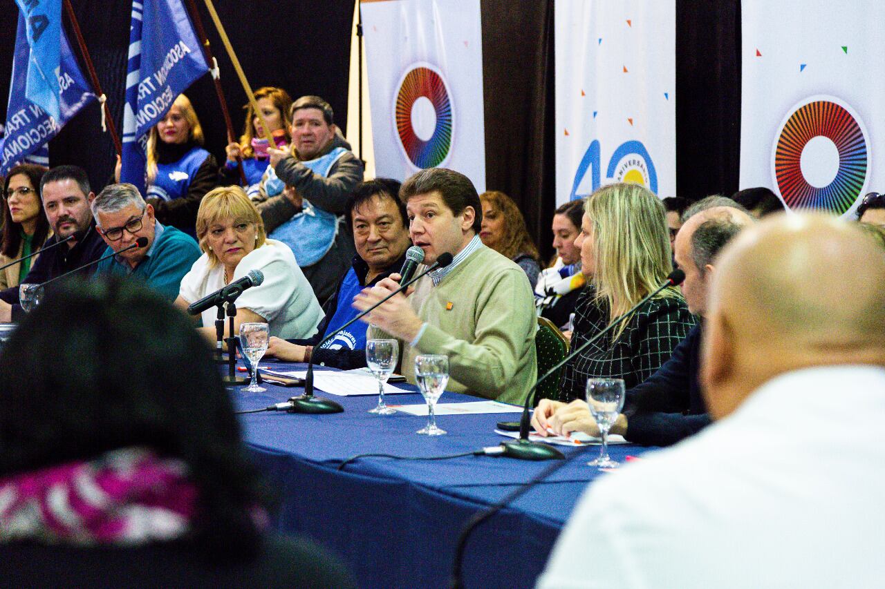 Felipe Concha: "también agradecemos al Gobernador por tener un gran gesto y trabajar con ATE".