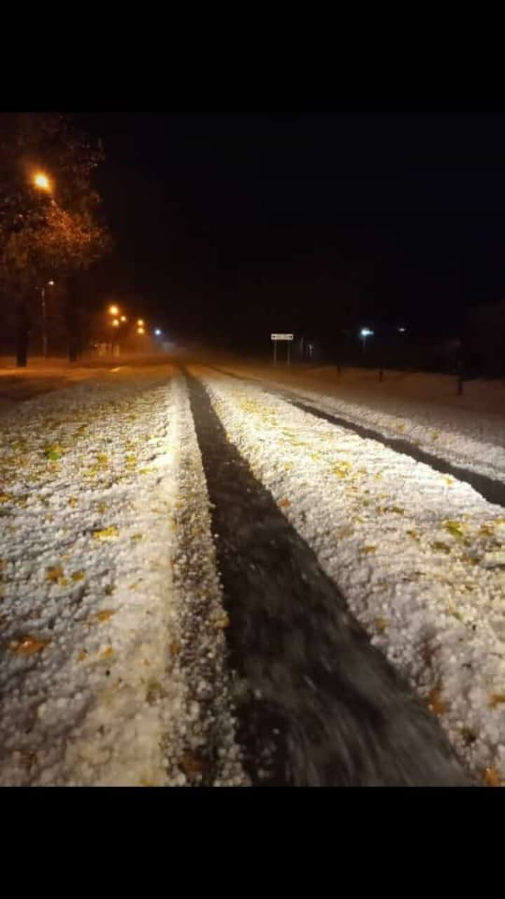 Lluvia e importante caída de granizo en Mendoza.