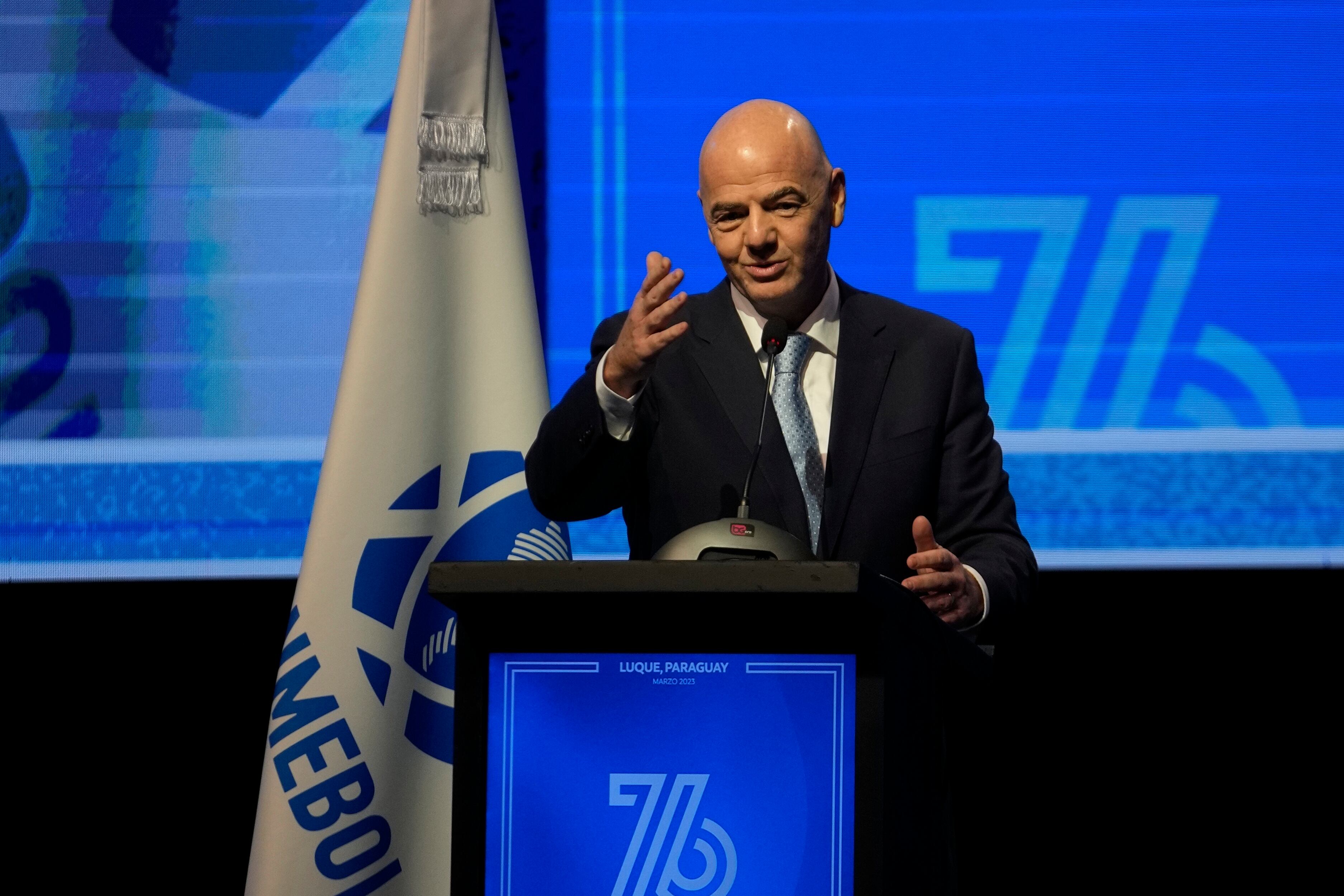 El presidente de la FIFA, Gianni Infantino, oficializó la confirmación de Argentina sede del Mundial Sub 20. Foto: AP Foto / Jorge Sáenz.