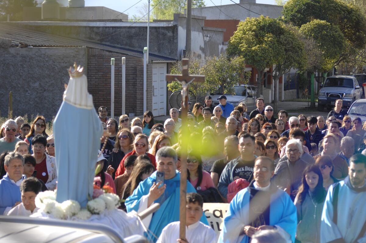 Punta Alta: el Santuario Virgen del Rosario festejó sus 25 años con gran demostración de fe