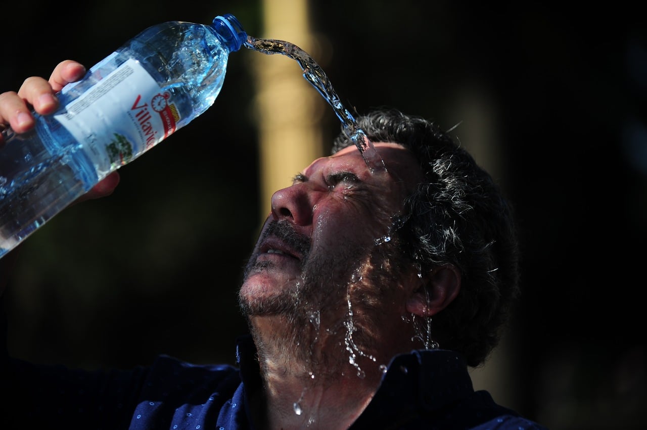 Calor récord en la Ciudad de Buenos Aires. (Foto: Clarín)