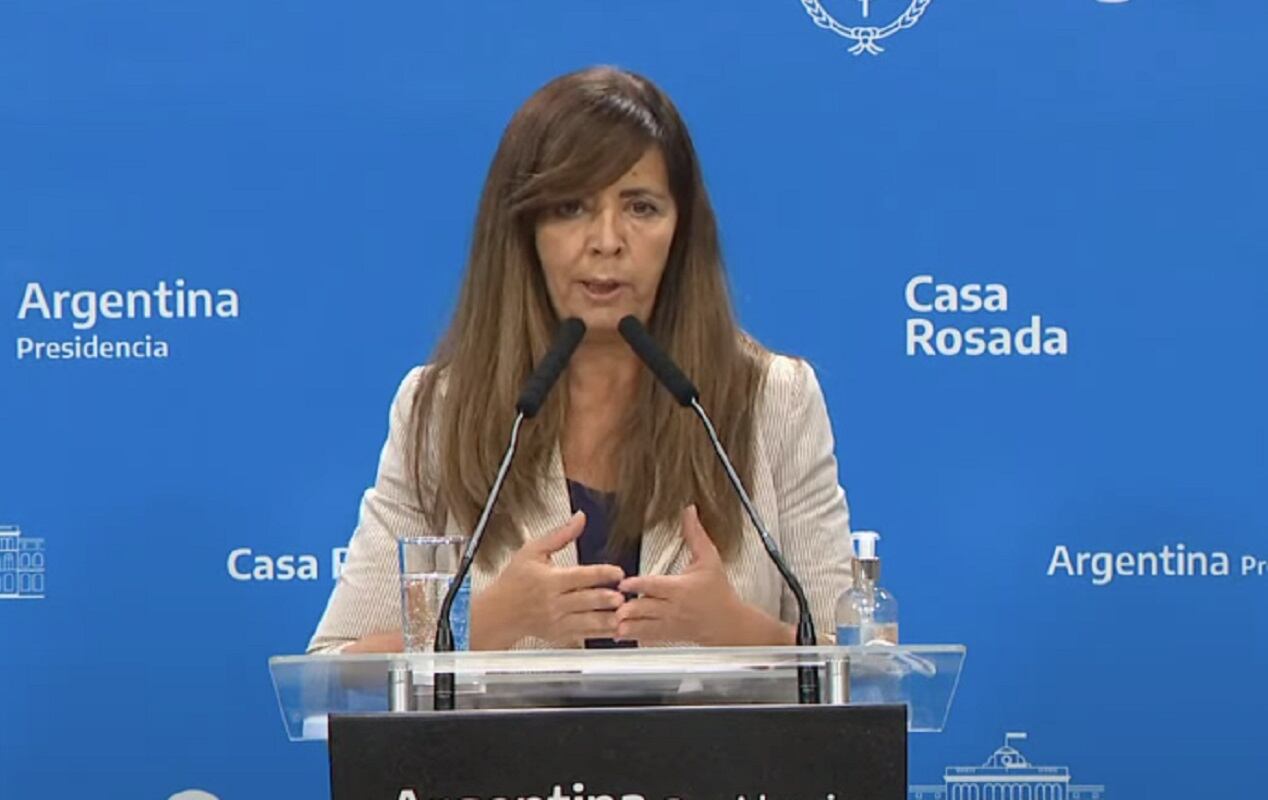 Gabriela Cerruti también insistió sobre el Pase Sanitario, que contribuye a que "la población complete el esquema de vacunación".