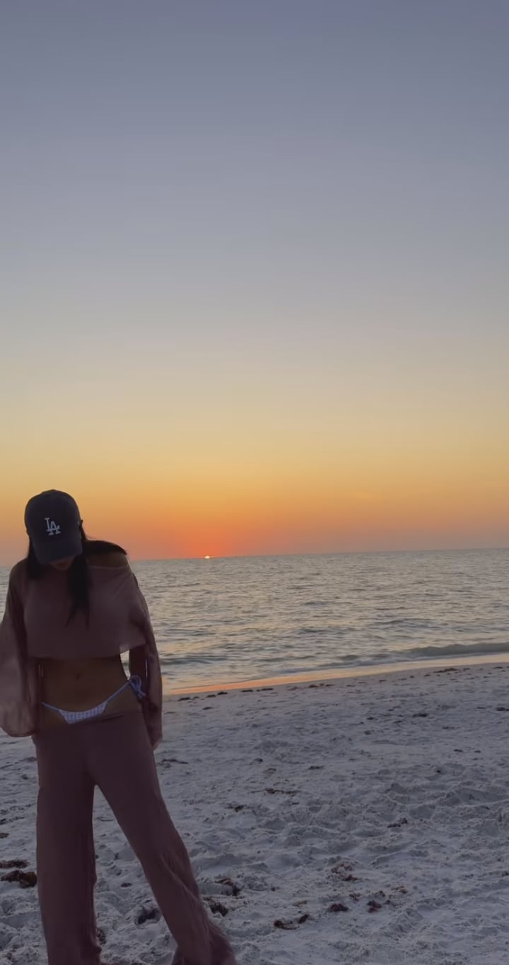 Zaira Nara en la playa